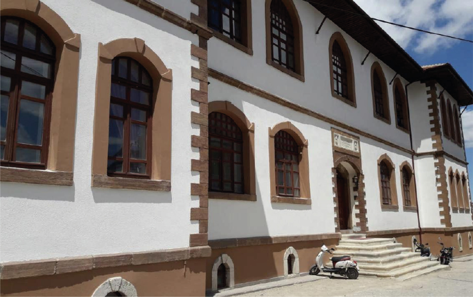 AKŞEHİR BELEDİYESİ ÇARŞI BİNASI